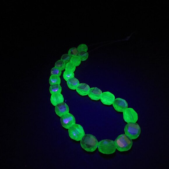 Vintage Czech UG Beads - Picture 8 of 8